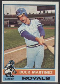 1976 Topps #616 Buck Martinez Royals (Near Mint) *331368