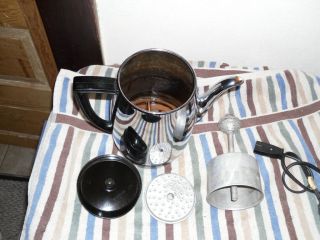 PARTS ONLY VINTAGE UNIVERSAL COFFEE MAKER/ PERCOLATOR # C4488. POT