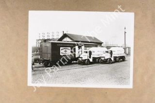 MS774 Photo BORDENS MILK LOADING DEPOT View of Trucks and