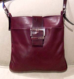 CAVALCANTI MADE IN ITALY GORGEOUS WINE COLOR SHOULDER BAG, EXQUISITE