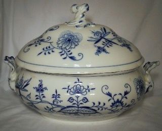 MEISSEN china BLUE ONION Large Oval Soup Tureen & Lid   crossed swords