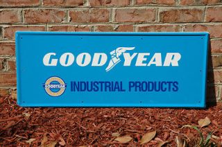 VINTAGE CAR & TRUCK GOODYEAR TIRE & RUBBER WINGFOOT STEEL SIGN NOS N