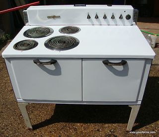 Vintage GE Electric Stove Oven   1950s in good condition