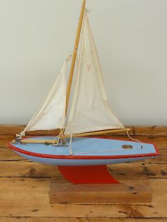Vintage Toy Pond Star Yacht No 3. ( Excellent Cont )