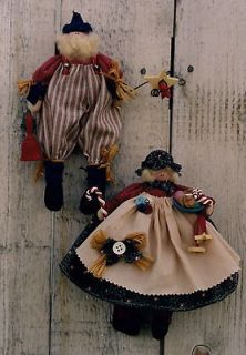Primitive Wood & Fabric Mr. & Mrs Claus   Santa Dolls 9   Wood n Yarn