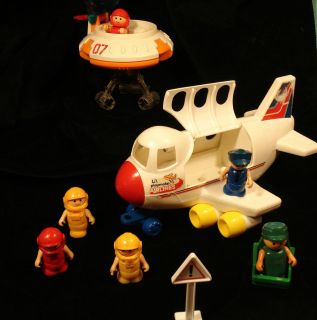Playmates Flying Saucer + Space shuttle / plane, 1980s. Cute posable