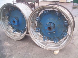 8600 9000 9600 Farm Tractor Rear Spinout Rims 18 4x38 Very Nice