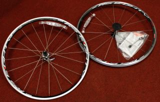New Shimano RS80 C24 CL Wheelset Carbon Alloy Ultegra Wheels