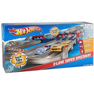 Hot Wheels 3 Lane Super Speedway 10 Cars Plugs in Brand New