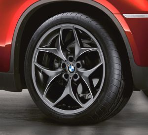 BMW x6 Double Spoke 215 in Black w Dunlop Tires