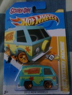 2012 Hot Wheels Scooby do Mystery Machine 38 247