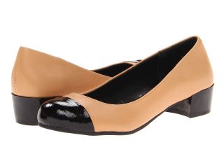 Kenneth Cole Reaction Slick Back 2 Womens Slip on Shoes (Tan)