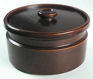 Wedgwood Sterling 2.5 Qt Round Covered Casserole, Fine China Dinnerware   Brown