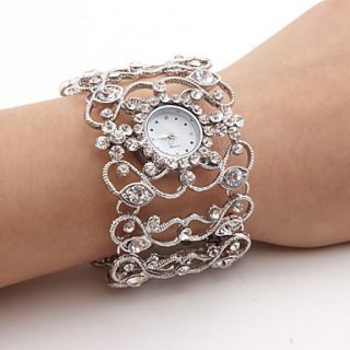 Womens Diamond Style Bracelet Wrist Watch (Silver)
