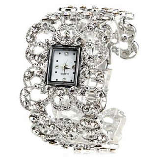 Womens Vintage Alloy Style Analog Quartz Bracelet Watch (Silver)