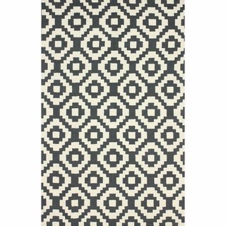 Nuloom Handmade Wool Pixel Trellis Black Rug (76 X 96)