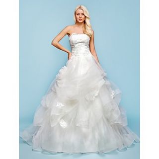 A line/Princess Strapless Court Train Tulle Wedding Dress
