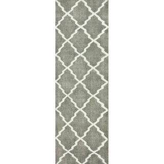 Nuloom Hand knotted Moroccan Trellis Grey Faux Silk / Wool Runner Rug (26 X 8)